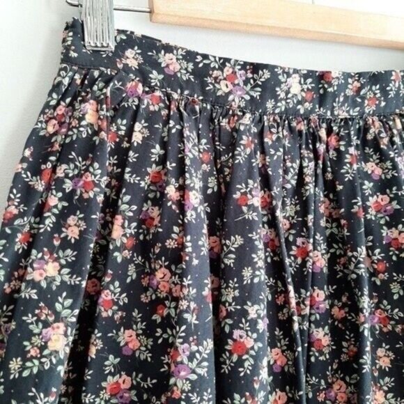 TALULA Aritzia Plisse Mini Skirt Ditsy Floral Skater Sz 6 - Picture 5 of 8